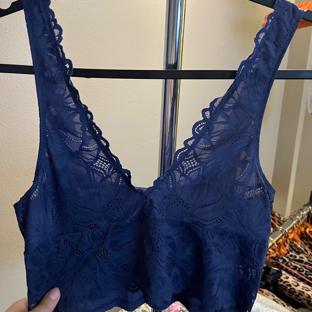 Aerie lace crop top navy blue